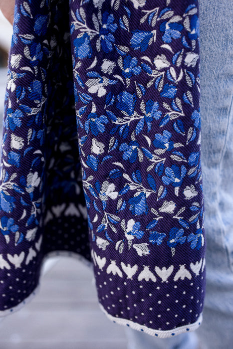 
                  
                    Charger l&amp;#39;image dans la galerie, Écharpe Magnolia Pluie de Juin
                  
                